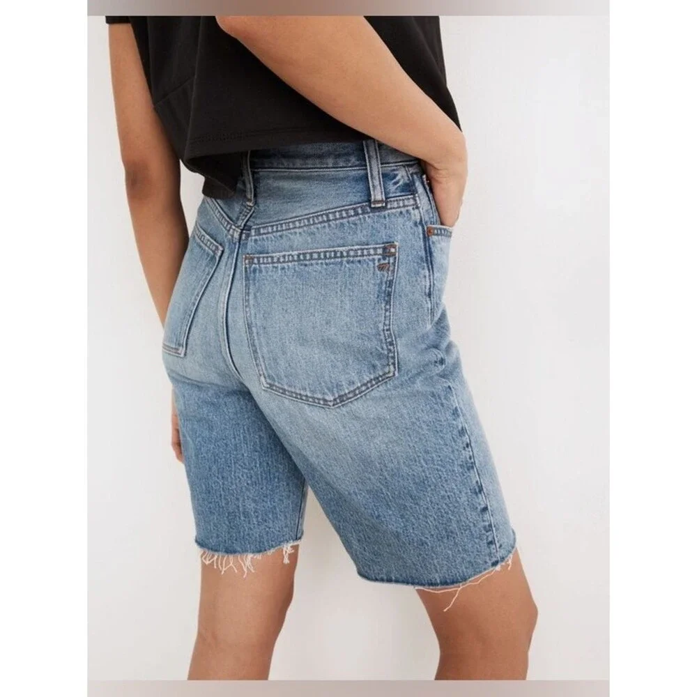 Madewell High-Rise Long Denim Shorts in Brightwater Wash size 29
